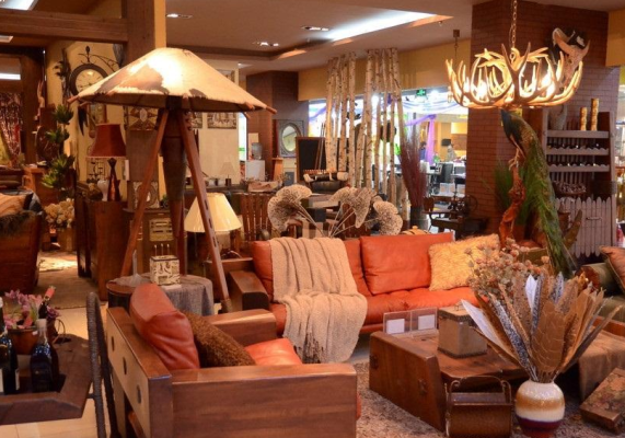 赤峰高端飾品店地址電話號(hào)碼-第1張圖片