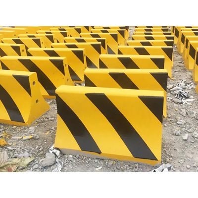 赤峰水泥隔離墩批發(fā)電話號碼-第1張圖片