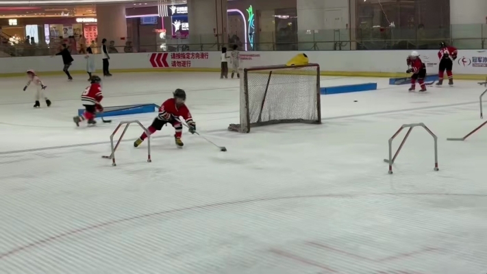 赤峰室內(nèi)冰場(chǎng)-第1張圖片