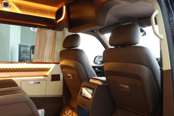 赤峰商務(wù)車改裝廠電話地址查詢-第1張圖片