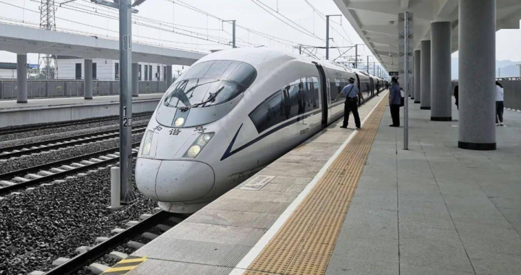 葉柏壽至赤峰的火車-第1張圖片