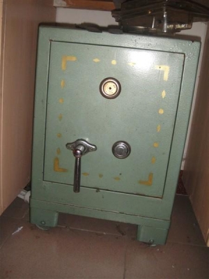 赤峰老式保險柜廠家電話號碼-第1張圖片