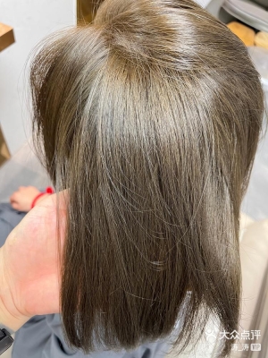 赤峰小花美發(fā)電話多少號啊-第1張圖片