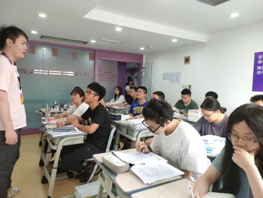 赤峰高三補(bǔ)課機(jī)構(gòu)電話地址查詢-第1張圖片