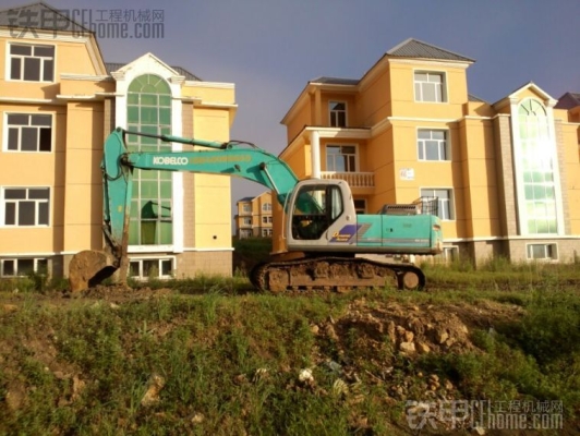 赤峰開(kāi)挖掘機(jī)租賃電話地址查詢-第1張圖片