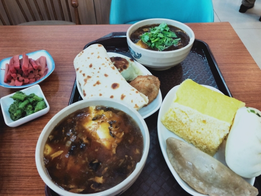 赤峰多倫大鵬賓館電話多少號-第1張圖片