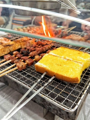 赤峰火花路地攤燒烤電話號碼-第1張圖片