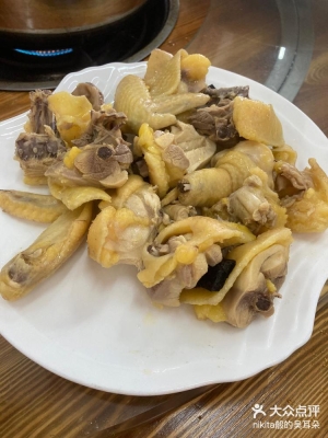 赤峰機(jī)場(chǎng)路野菜飯店電話號(hào)碼-第1張圖片