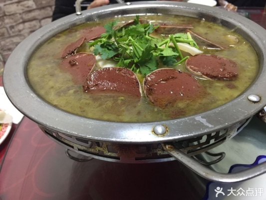 赤峰市血腸燉酸菜店電話號碼-第1張圖片