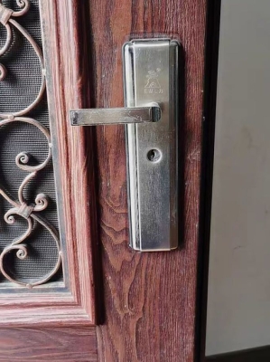 赤峰修防盜門鎖電話號碼是多少-第1張圖片