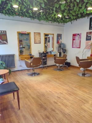 赤峰麗錦美容美發(fā)電話號(hào)碼-第1張圖片