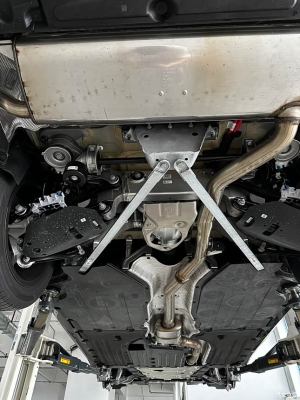 赤峰修底盤異響店地址電話號(hào)碼-第1張圖片