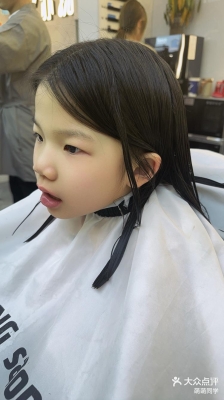 赤峰寶寶理發(fā)店電話多少號-第1張圖片