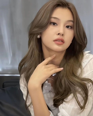 赤峰萬(wàn)悅?cè)景l(fā)店電話(huà)多少號(hào)-第1張圖片