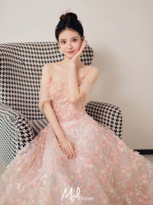 赤峰小月化妝師電話號(hào)碼查詢-第1張圖片