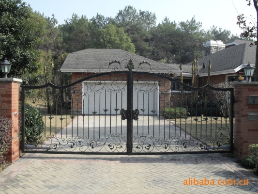 赤峰鐵藝吊燈制造廠電話號(hào)碼-第1張圖片