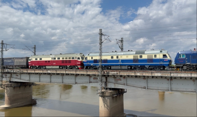 赤峰回河南人找車電話號碼-第1張圖片