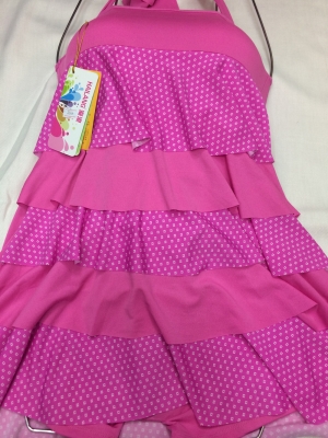 赤峰批發(fā)泳衣電話(huà)多少錢(qián)啊-第1張圖片