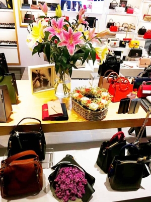 赤峰紅山萬達箱包店電話號碼-第1張圖片