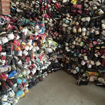 赤峰市收舊鞋衣服電話號(hào)碼-第1張圖片