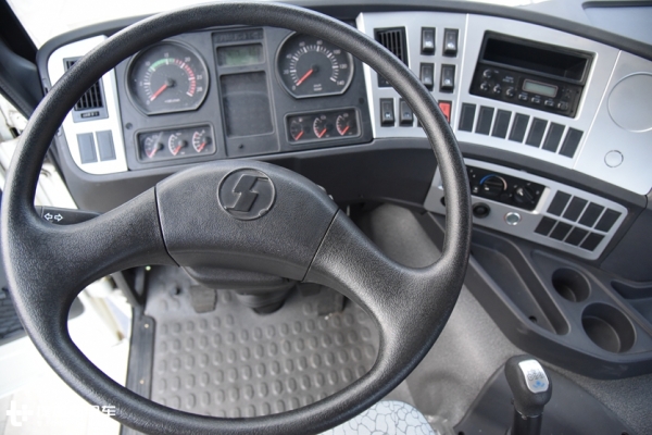 赤峰奧龍手機(jī)配件電話(huà)地址查詢(xún)-第1張圖片