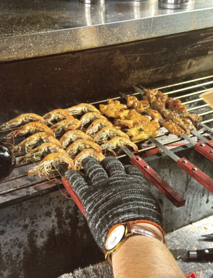 赤峰萬達(dá)大油邊店電話號碼-第1張圖片