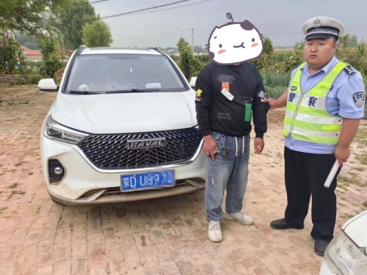 內(nèi)蒙古赤峰轎車司機電話號碼-第1張圖片