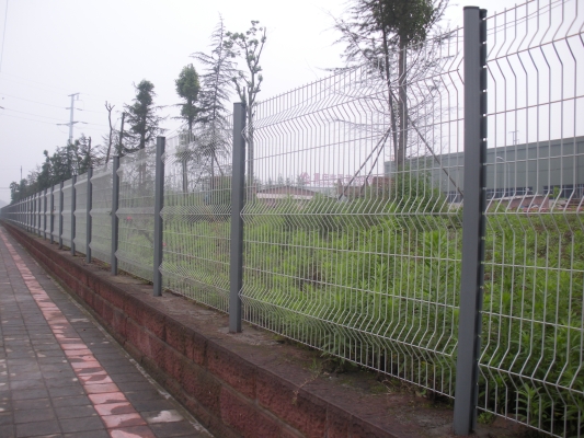 赤峰鐵路護欄網(wǎng)廠家電話號碼-第1張圖片