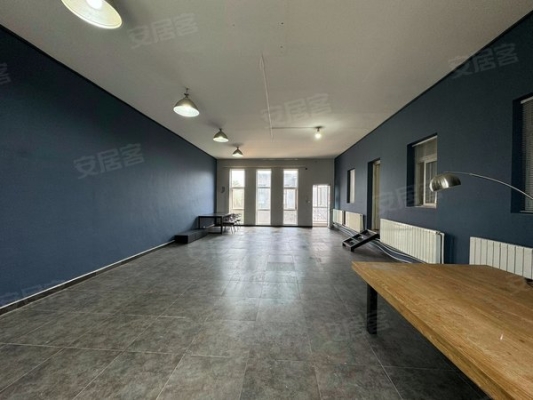 赤峰萬悅工作室出租電話號碼-第1張圖片