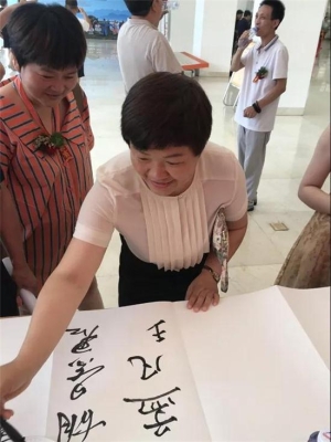 赤峰美術(shù)館訂票電話是多少號-第1張圖片