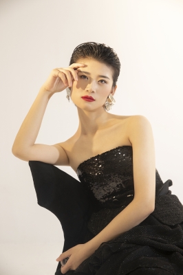 赤峰素人攝影館電話多少號-第1張圖片