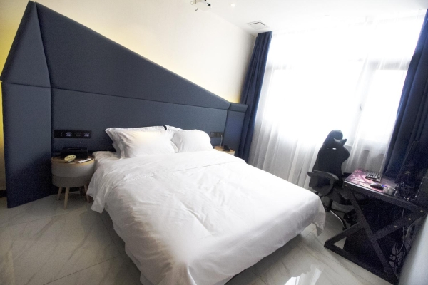 赤峰市至尊電競(jìng)酒店電話號(hào)碼-第1張圖片