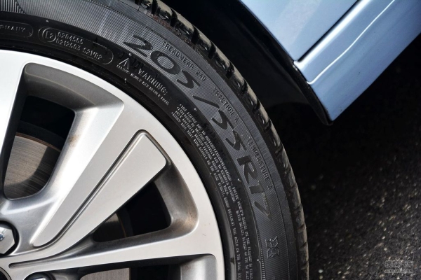 赤峰市小馬賽輪胎店電話號碼-第1張圖片