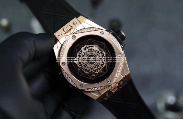 赤峰眾聯(lián)手表店電話號(hào)碼查詢-第1張圖片