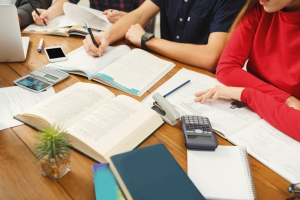 赤峰經(jīng)濟(jì)師考場電話多少號-第1張圖片