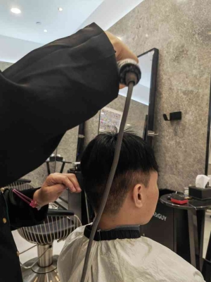 赤峰平莊華潤美發(fā)廳電話號碼-第1張圖片