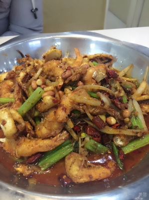 赤峰亂燉團(tuán)購電話地址在哪里-第1張圖片