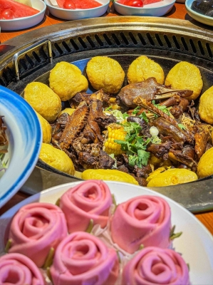 赤峰市鐵鍋燉清真餐廳電話號碼-第1張圖片