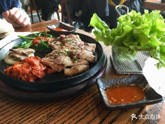 赤峰市美食烤豬肉店電話號碼-第1張圖片