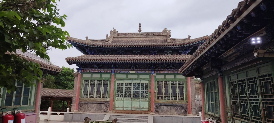 白塔山景區(qū)景點(diǎn)-第1張圖片