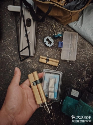 赤峰市上門換鎖芯電話號碼-第1張圖片