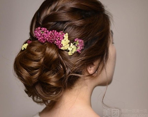 赤峰美甲團(tuán)購?fù)醺娫挼刂凡樵?第1張圖片