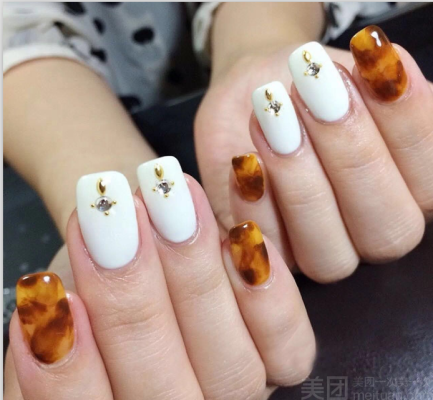 赤峰打蠟團(tuán)購(gòu)電話多少啊-第1張圖片