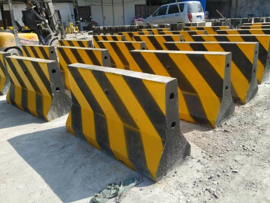 赤峰水泥隔離墩廠家電話號(hào)碼-第1張圖片