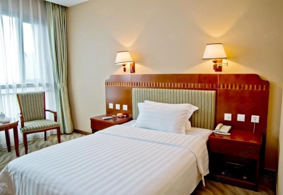 赤峰市委黨校住宿部電話號碼-第1張圖片