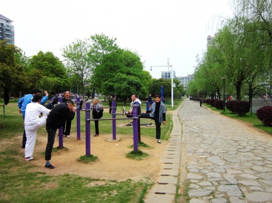 赤峰晨練體育場地址電話號碼-第1張圖片