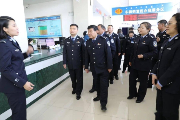 赤峰市車管業(yè)務(wù)電話號碼是多少-第1張圖片