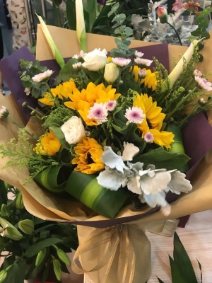 內(nèi)蒙赤峰米思鮮花店電話號(hào)碼-第1張圖片