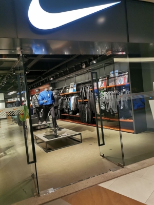 赤峰萬(wàn)悅耐克電話多少號(hào)啊-第1張圖片