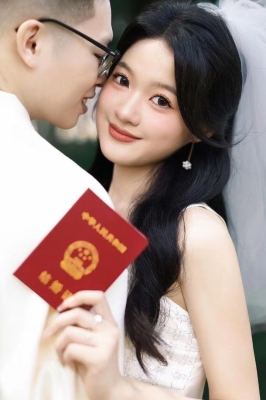 赤峰領(lǐng)證化妝師電話號碼是多少-第1張圖片